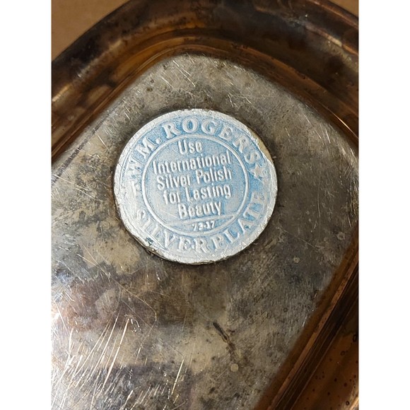 Vintage WM Rogers Silverplate Butter Dish with Glass Insert - Picture 5 of 10